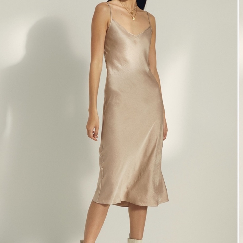 Aritzia Wilfred Only Slip Dress in Dovetail Taupe